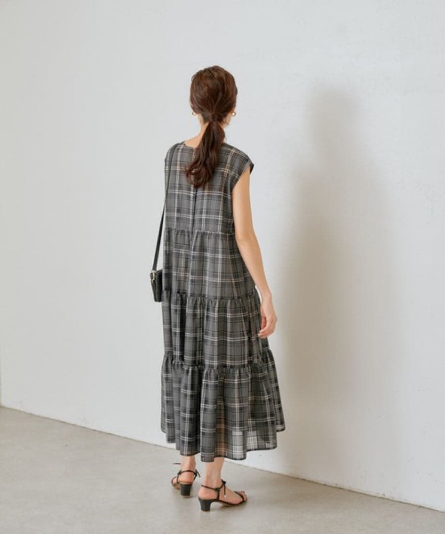 ✨定価3万円✨新品　ビアズリー　シアーチェックティアードワンピース　ロング　F