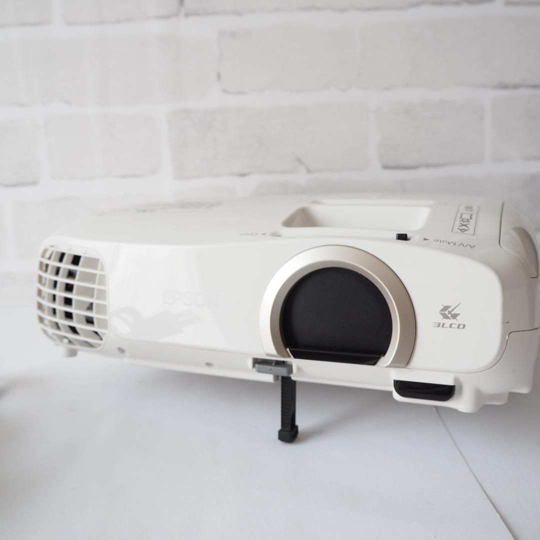 ⭐️美品⭐️EPSON EH-TW5200 プロジェクター 3D　ランプ590H