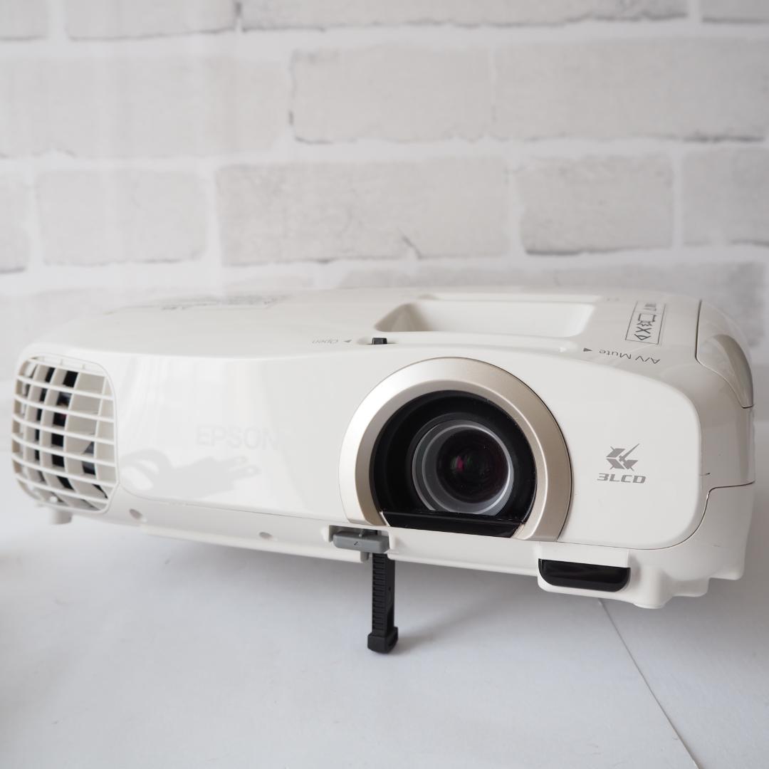 ⭐️美品⭐️EPSON EH-TW5200 プロジェクター 3D　ランプ590H
