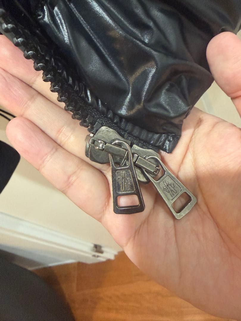 【正規品】モンクレール　MONCLER ダウンジャケット　G32-003 完売品