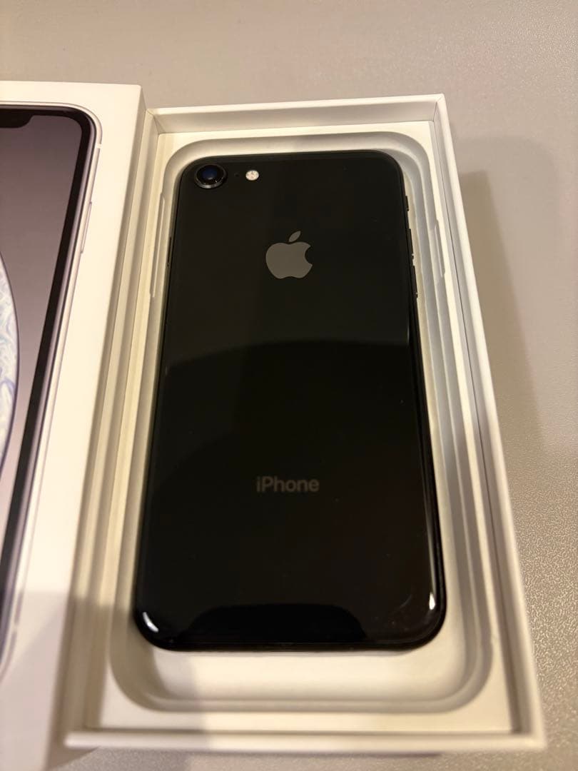 Apple iPhone 8 64GB ブラック 100% 本体のみ