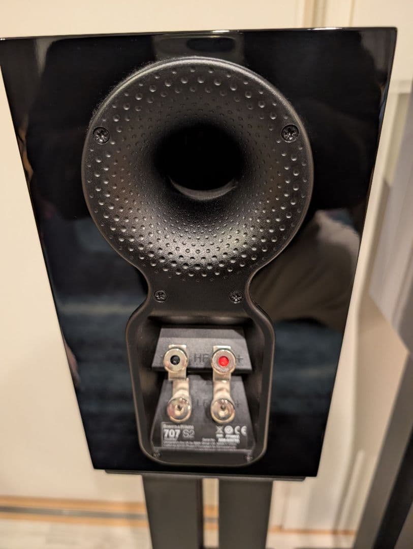 K114　B&W 707 S2 スピーカー