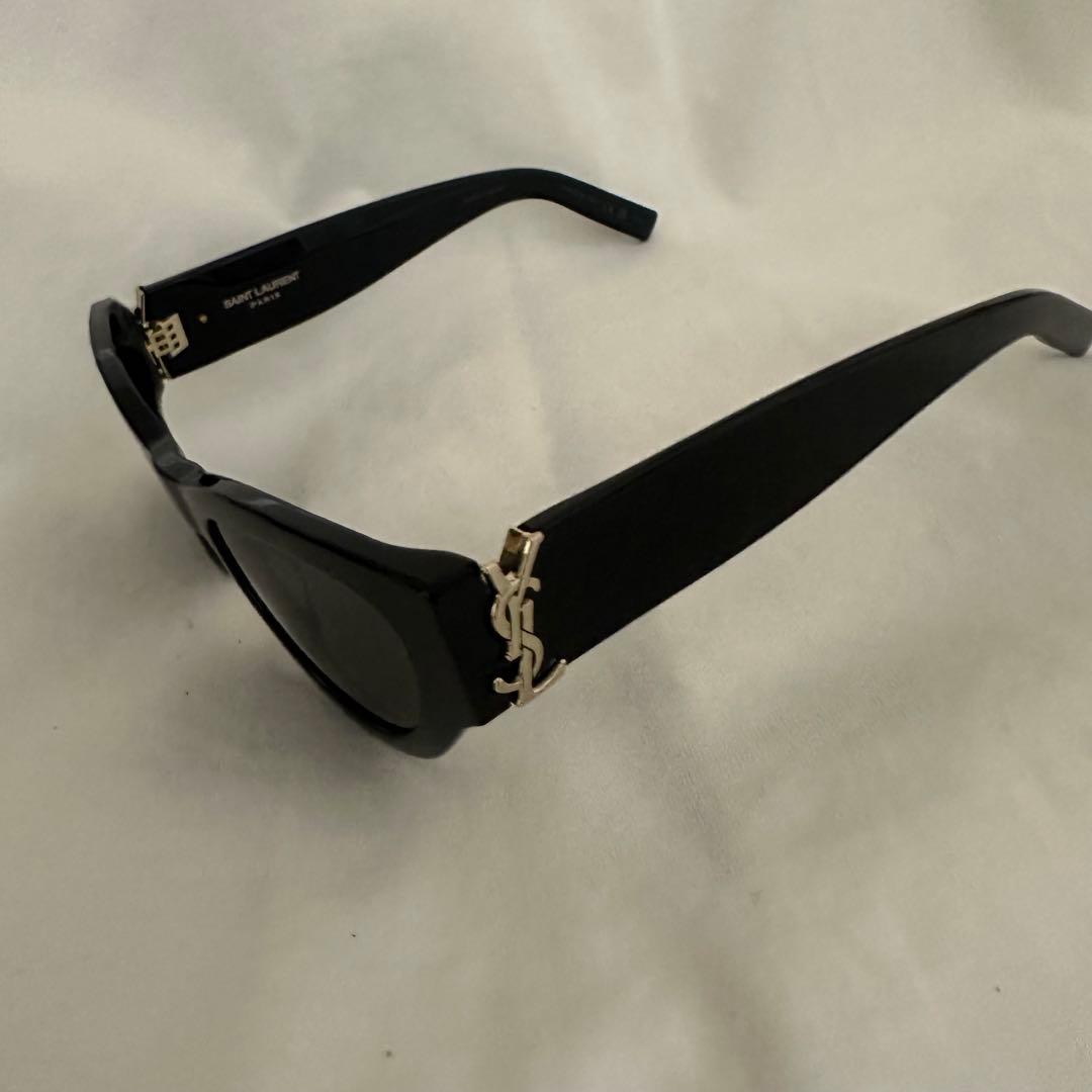 ロゼ着用　サンローラン　SL M94