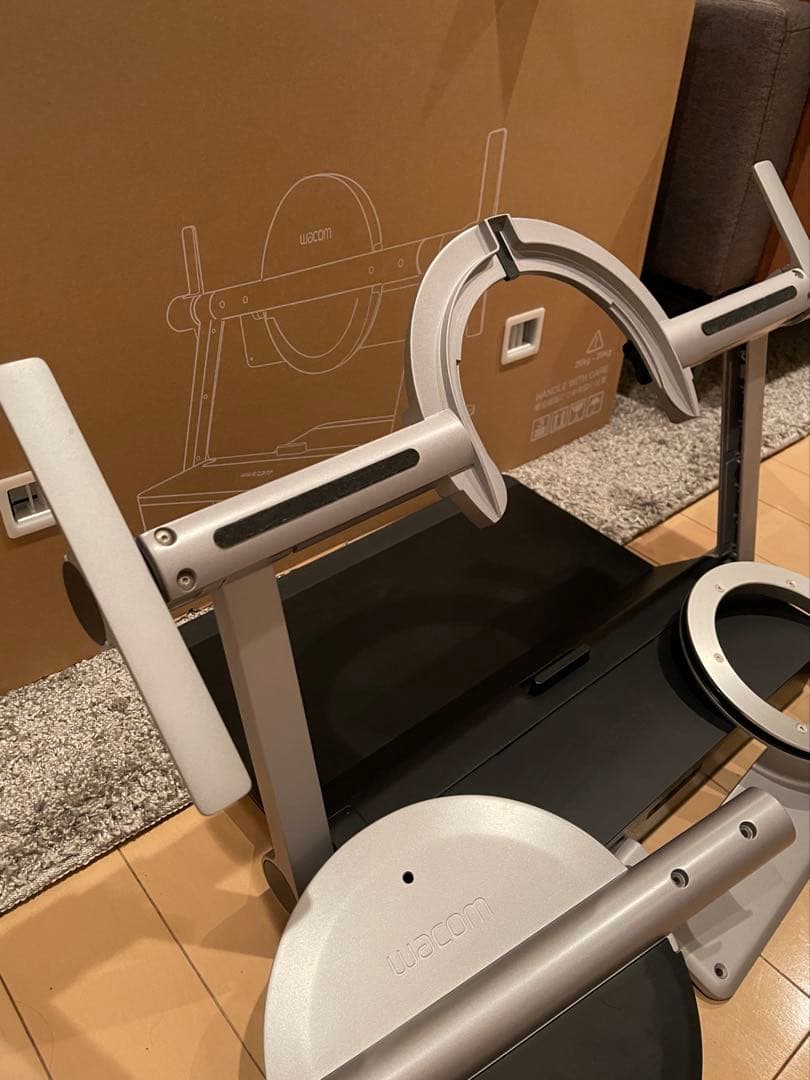 Wacom cintiq pro 24 Ergo Stand 箱付き
