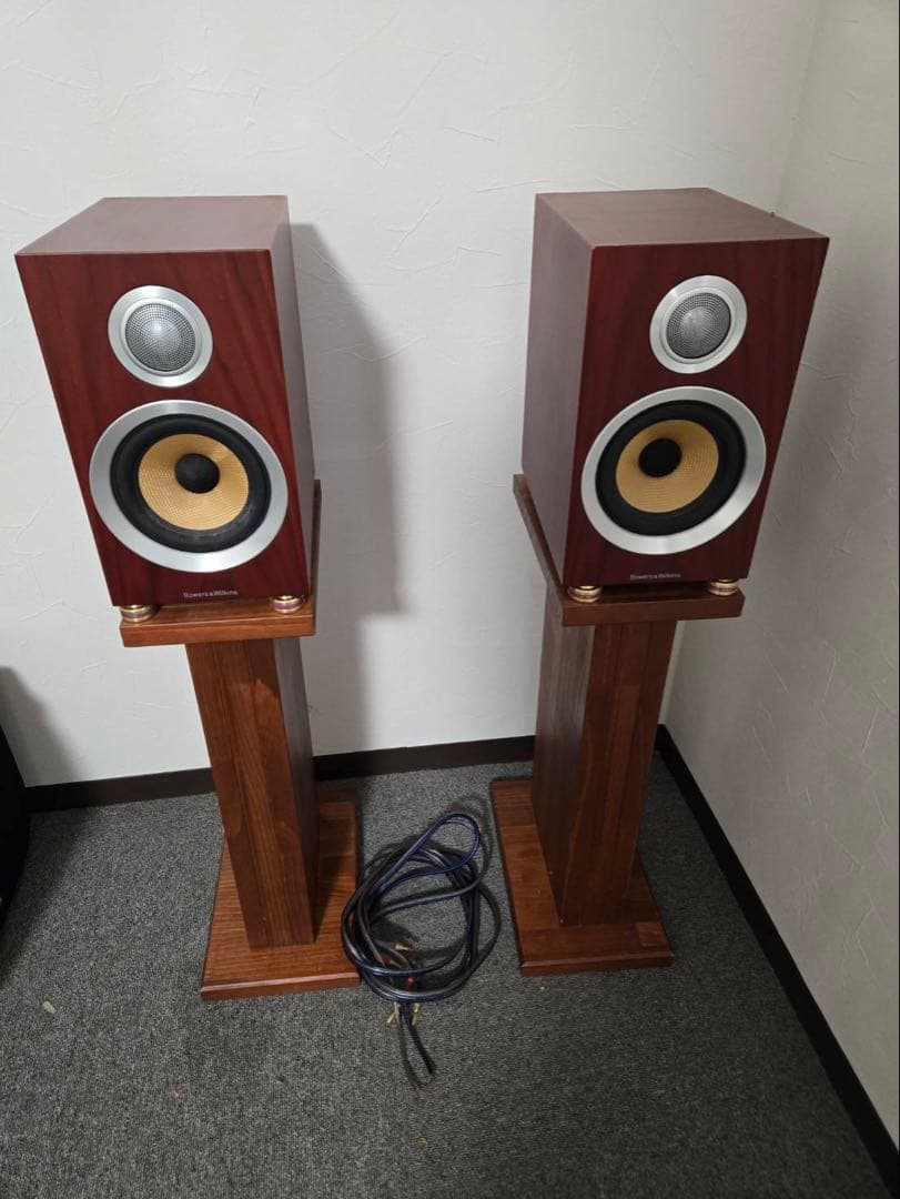 B &W CM1S2 特注スタンド•インシュレーター付き