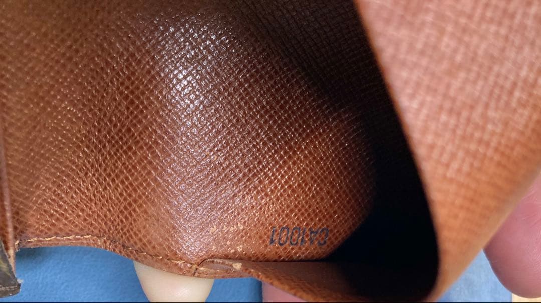 Louis Vuitton レザー 折りたたみカードケース　名刺入れ