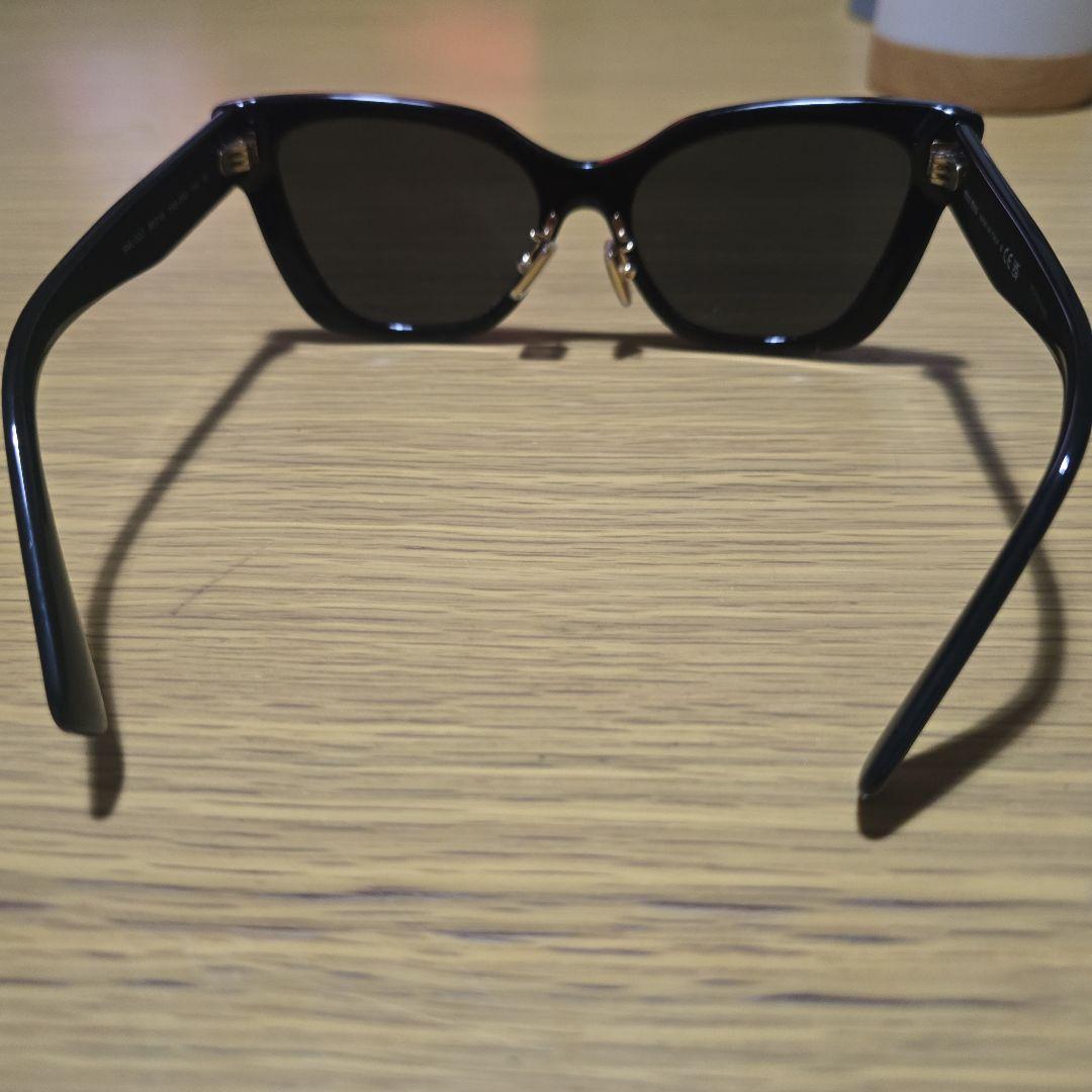 プレミア生産終了モデルMiu Miu 　サングラス ブラック