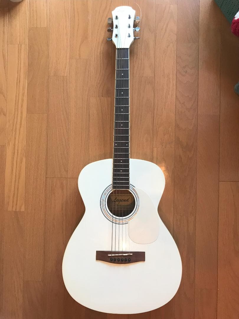 アコースティックギター　LEGEND（レジェンド）白