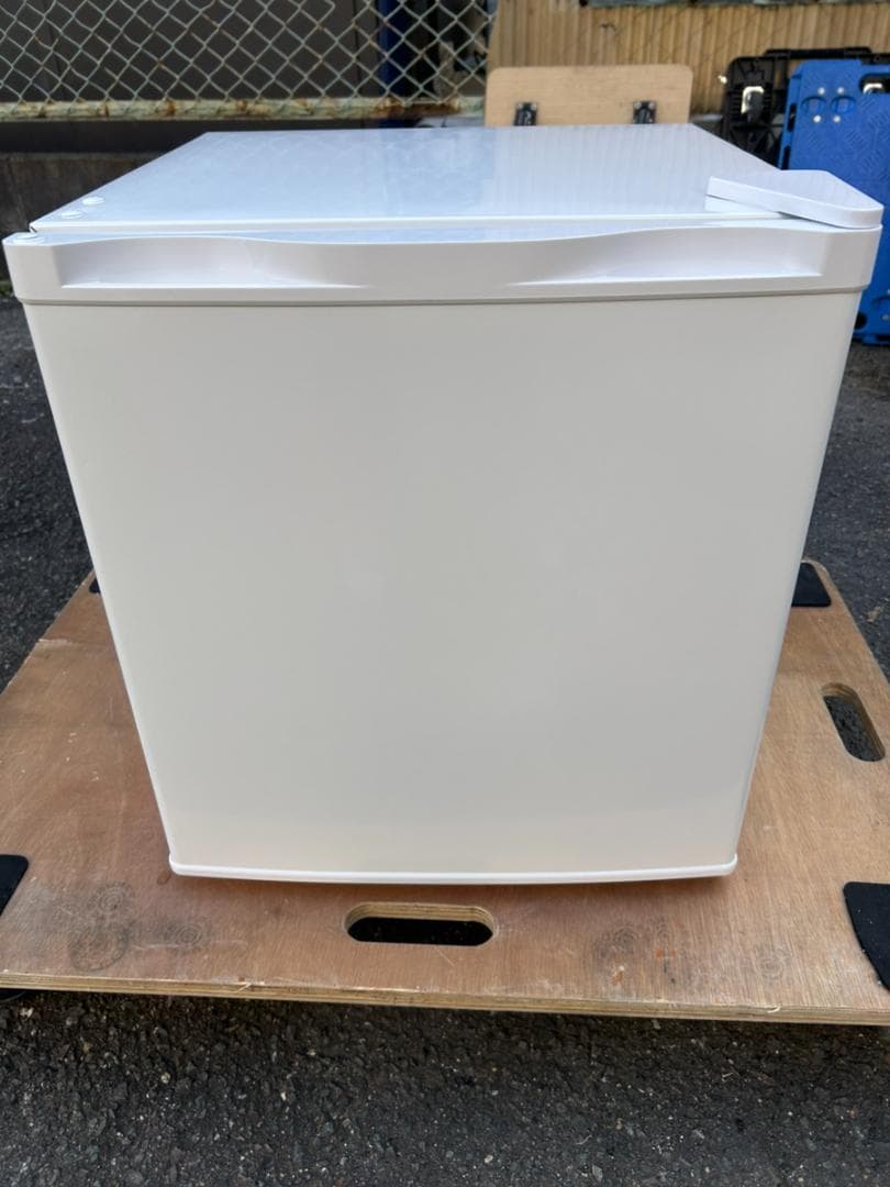 Sun Ruck 1ドア冷凍庫 SR-F3202W 2025年製 32L