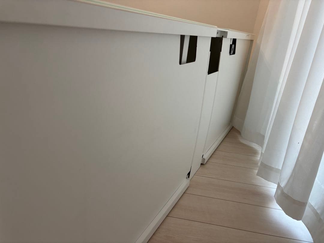 【美品】IKEA ガラス天板付　テレビ台 キャビネット　ベストー　鏡面