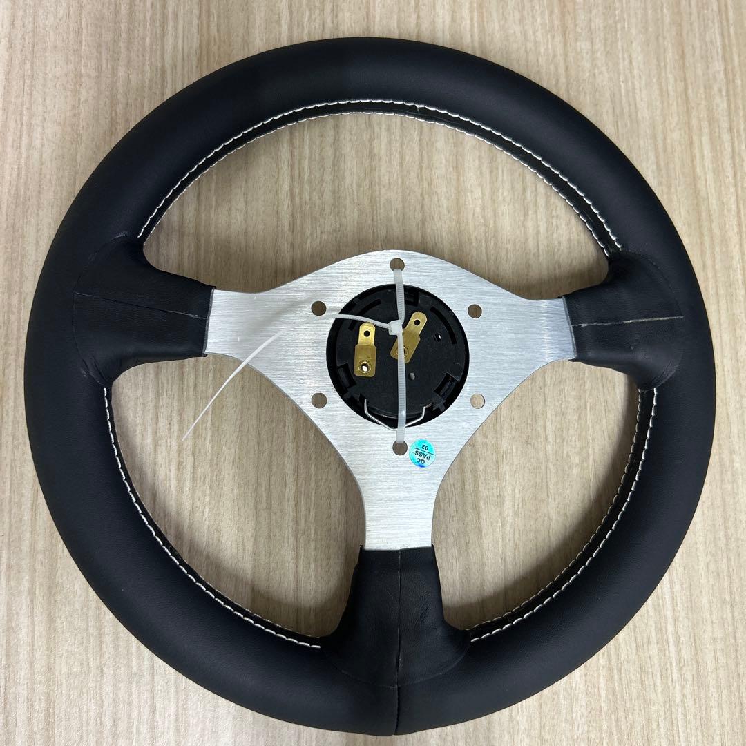 28パイ シルバー ステアリングホイール