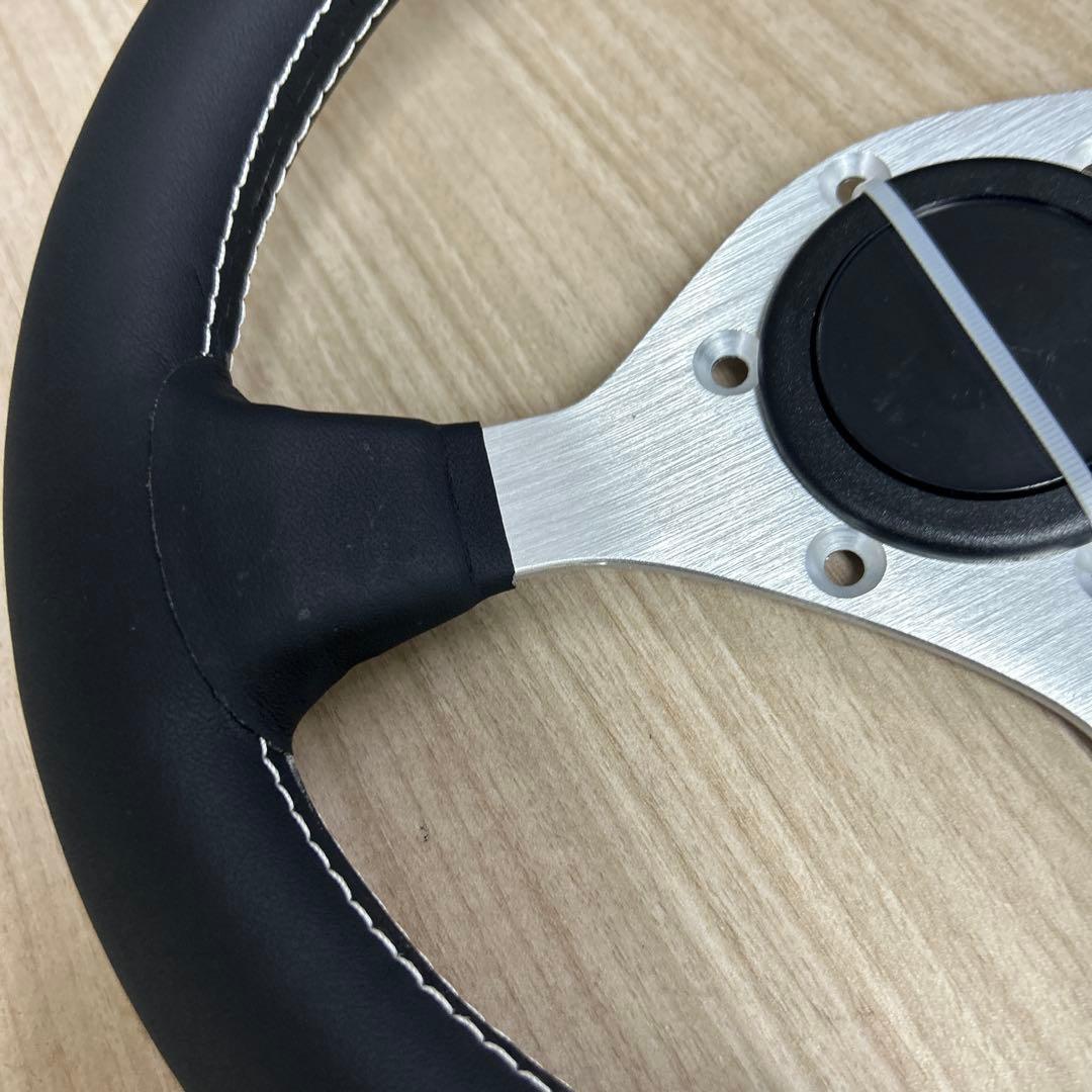 28パイ シルバー ステアリングホイール