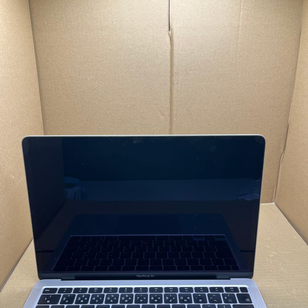 MacBook Air（M1,2020） 13.3インチ　シルバー　A2337