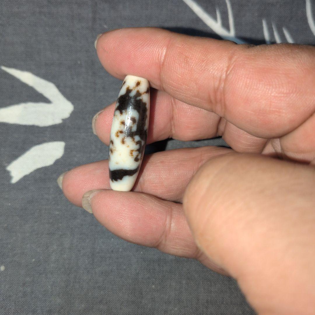 超希少高級　至純　白地　黒皇帝龍天珠 至純　白龍天珠　セット売り