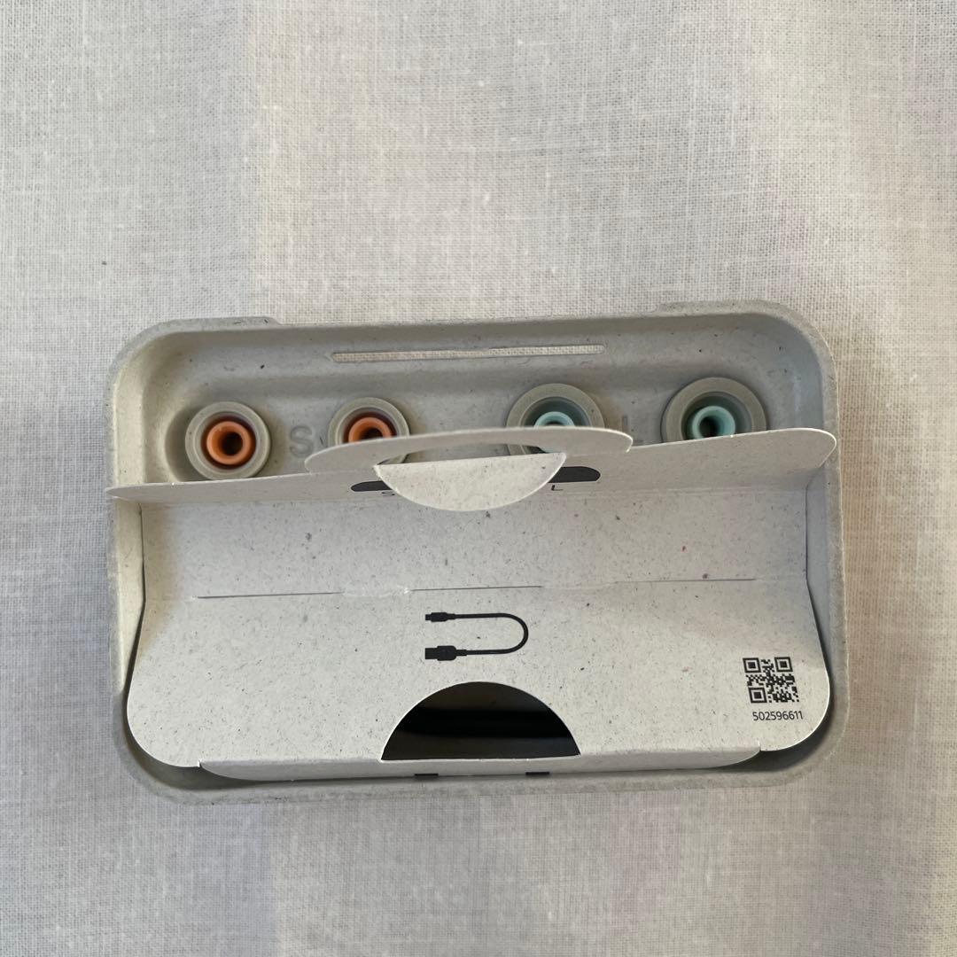 【美品】ワイヤレスイヤホン SONY WF-1000XM4 プラチナシルバー