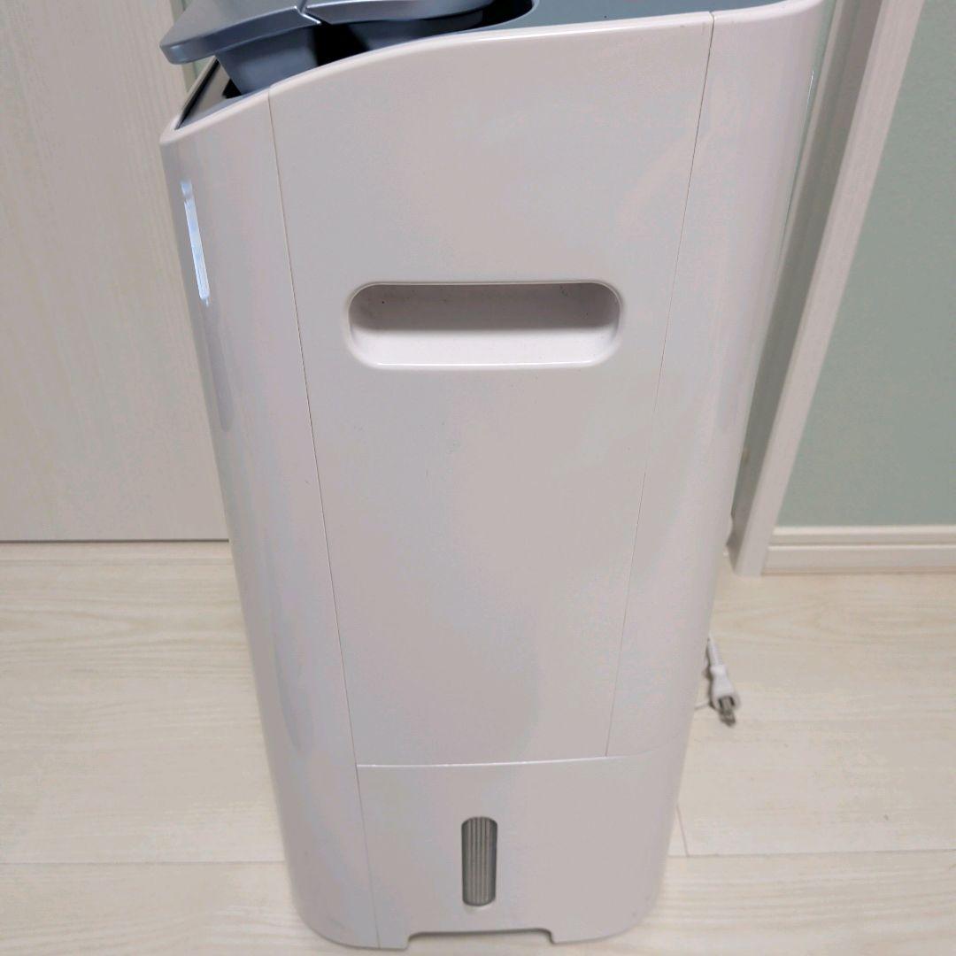 【美品】シャープ　空気清浄除湿機　CV-EF120-W