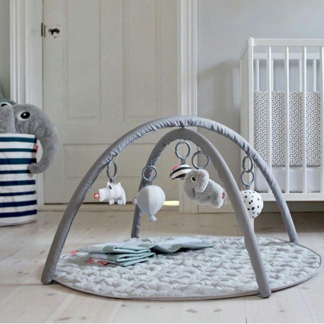 【新品未開封】北欧発　 Done by Deer（ダンバイディア）プレイマット