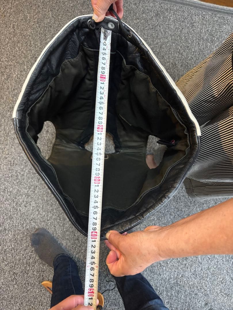 ダウンベスト ブラック/ベージュ稲妻デザイン【値下げ】