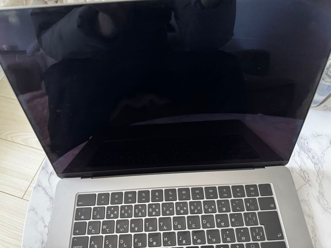 Apple MacBook Air (M2, 2022) 8GB 15インチ