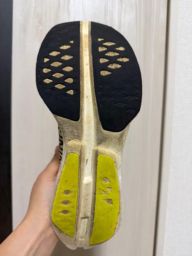On CLOUDBOOMSTRIKE スパイクシューズ イエロー　25.5センチ