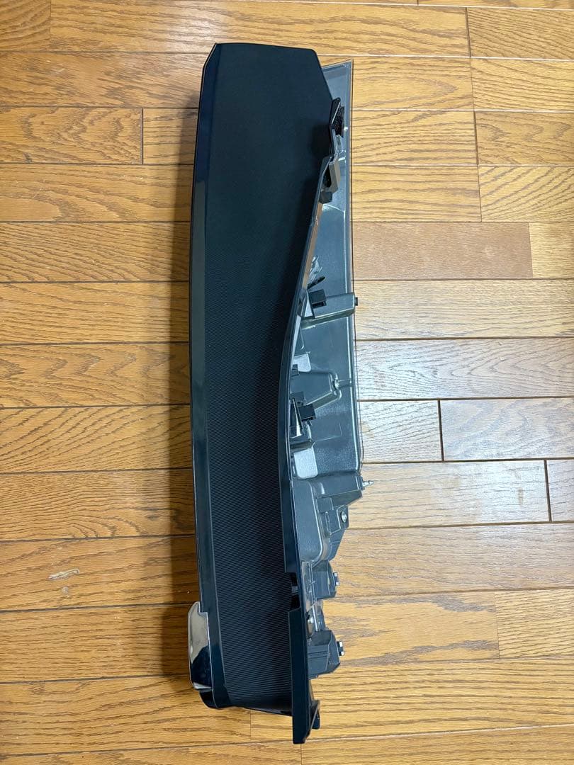 【下限の鬼】トヨタ ノア エスクァイア 80系 後期 左テールランプ 純正