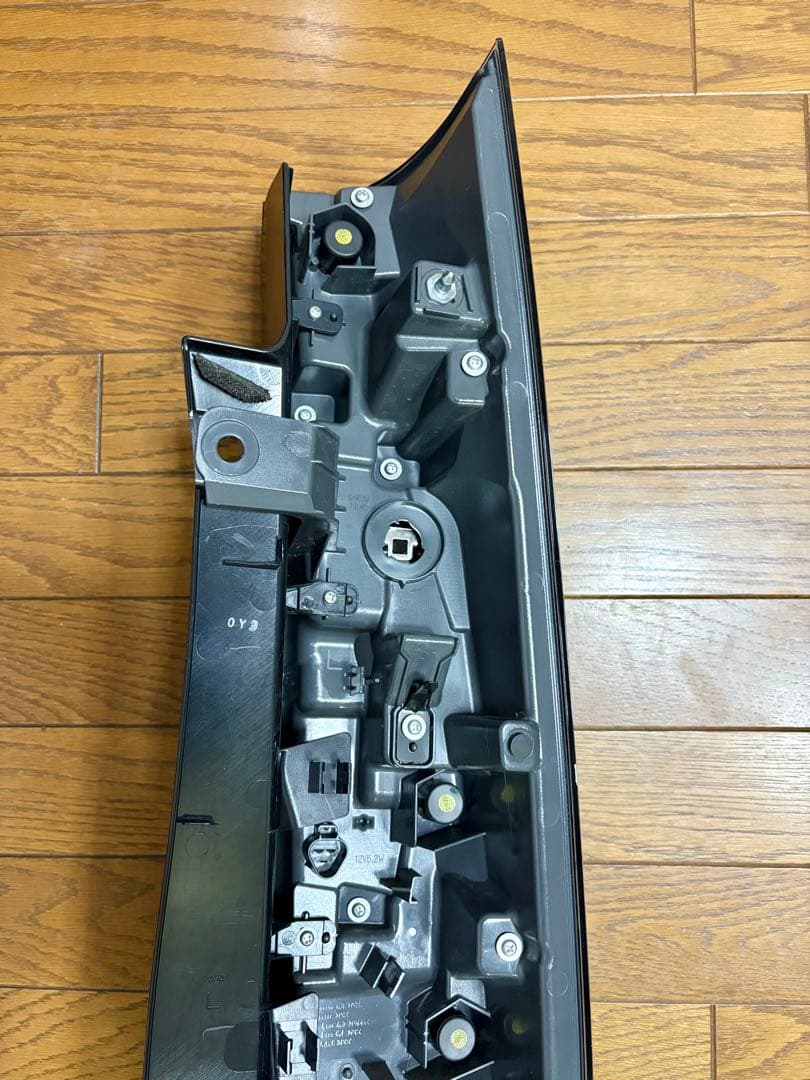 【下限の鬼】トヨタ ノア エスクァイア 80系 後期 左テールランプ 純正