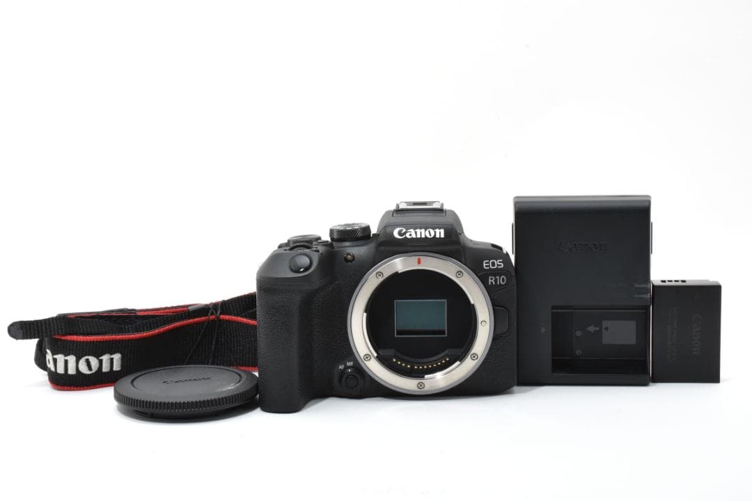 ほぼ新品 キャノン　Canon EOS R10 ボディ 1434
