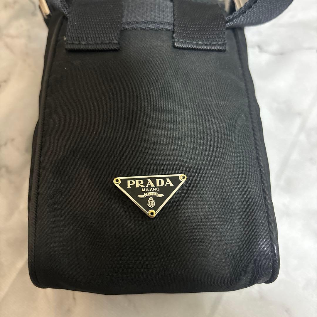 プラダ ナイロン 三角ロゴプレート ショルダーバッグ サコッシュ　2way