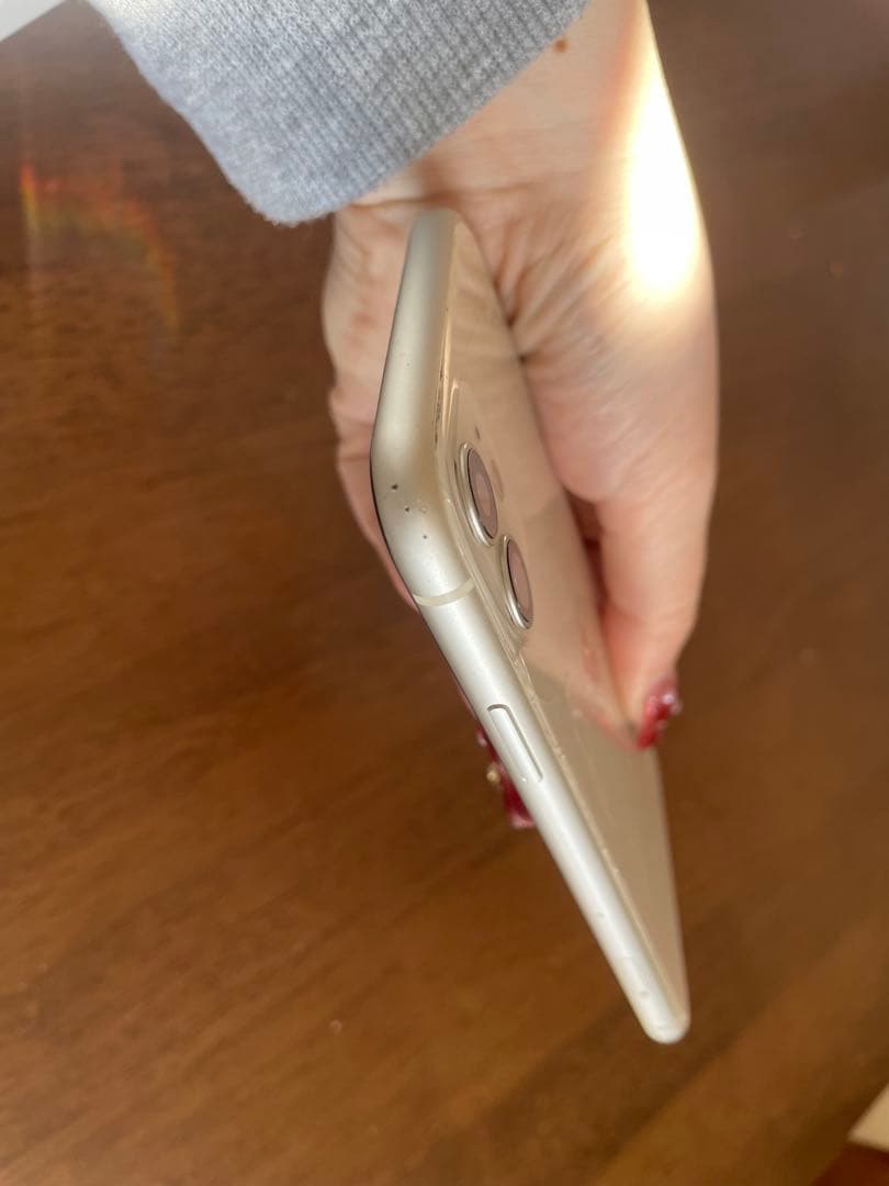 Apple iPhone 11 ホワイト 本体