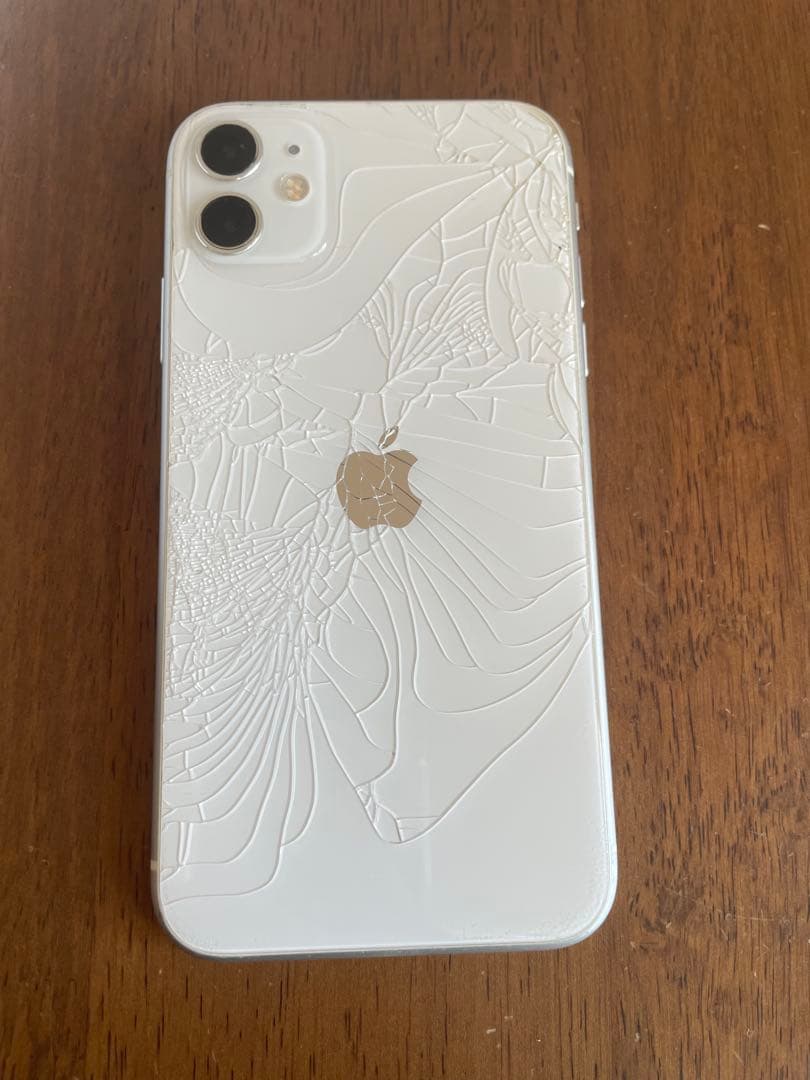 Apple iPhone 11 ホワイト 本体