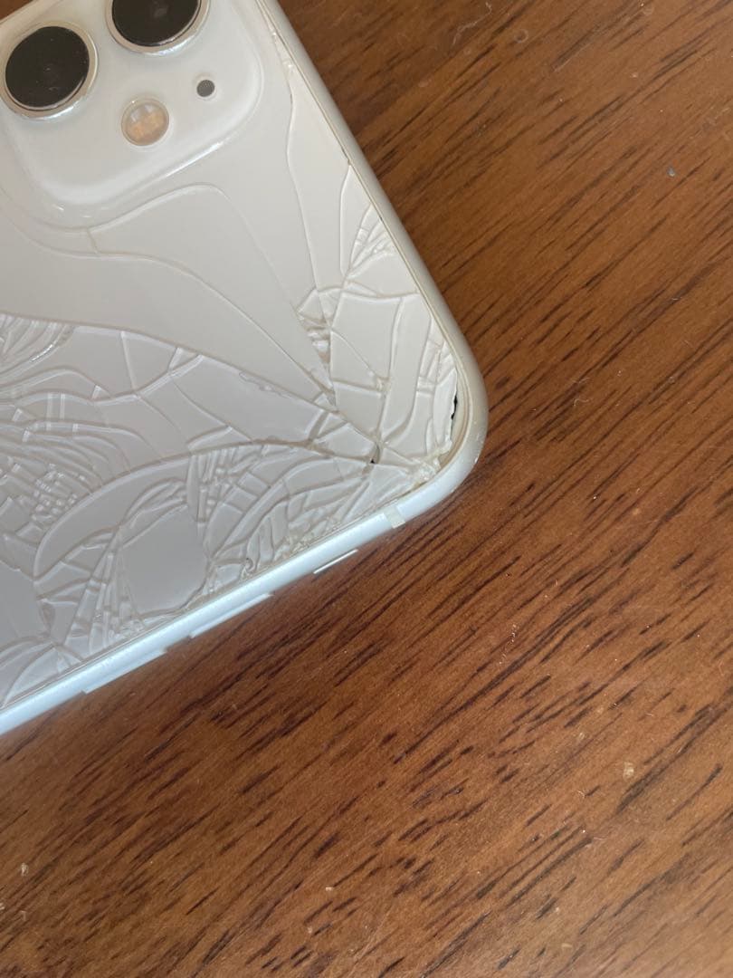 Apple iPhone 11 ホワイト 本体