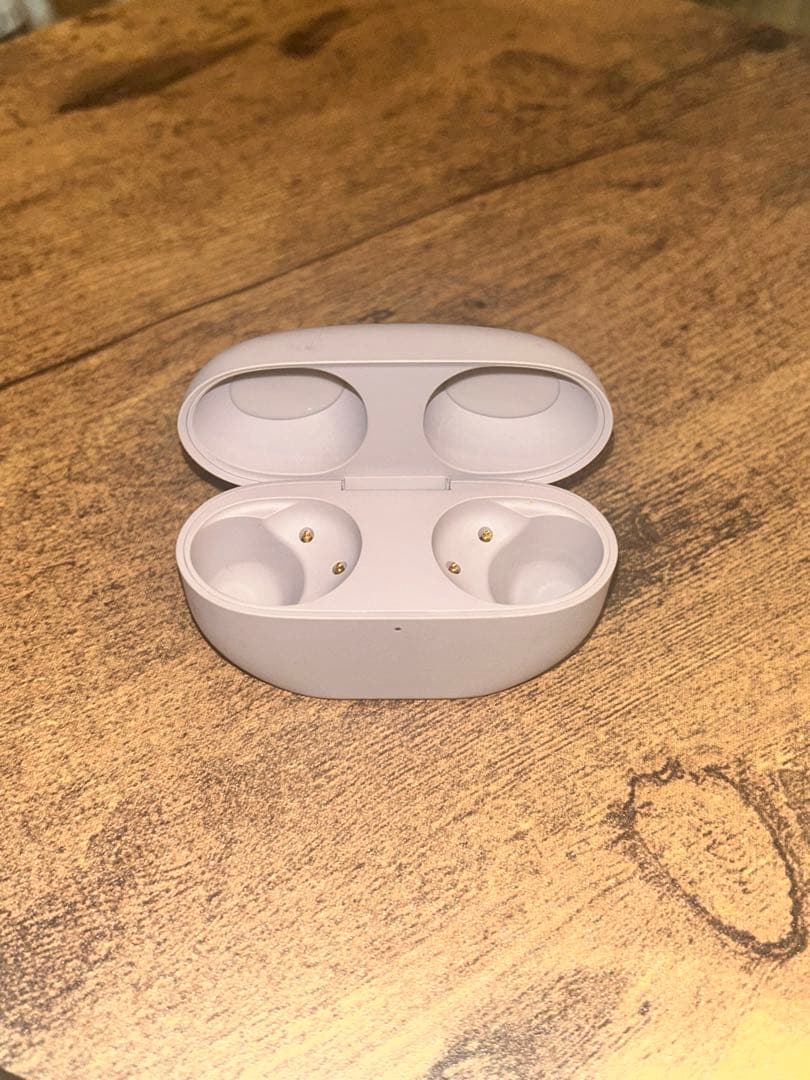 ホワイト ワイヤレスイヤホン 充電ケース付き