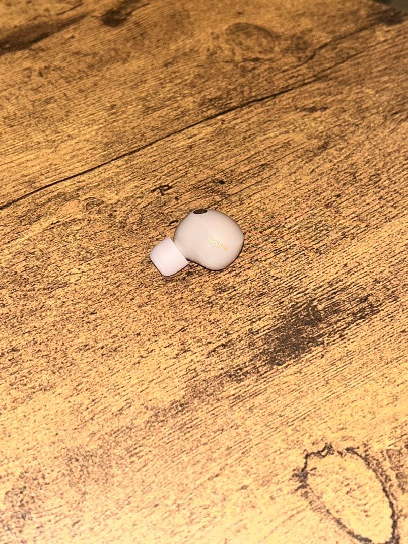 ホワイト ワイヤレスイヤホン 充電ケース付き