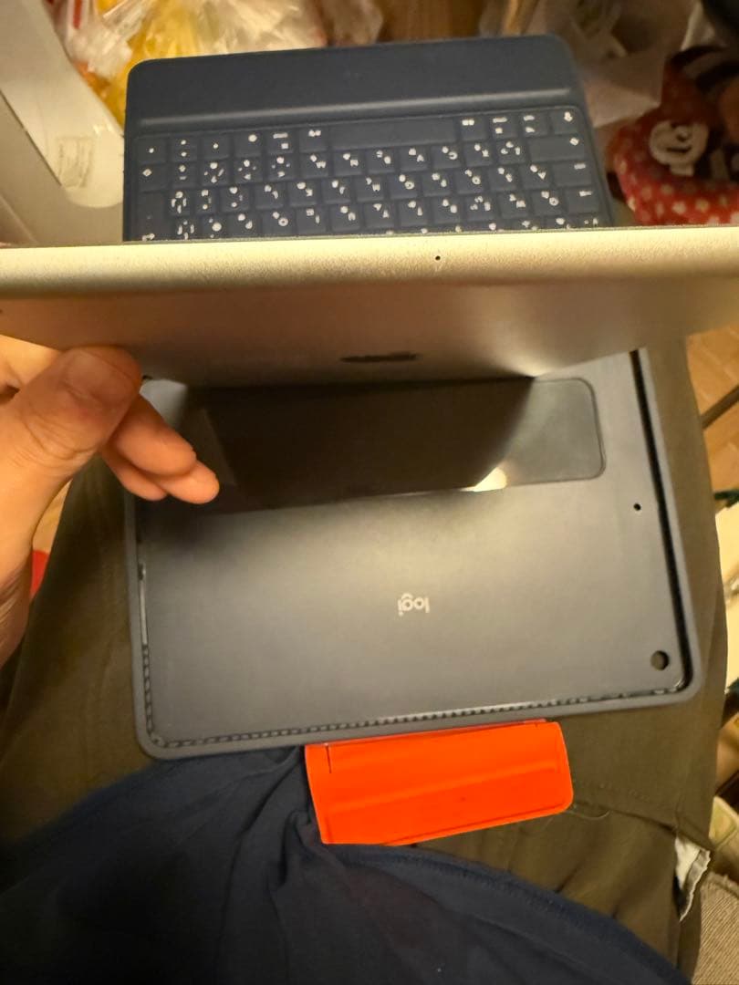 む*ー様 iPad7世代 32gb wifi ロジクールキーボード付き