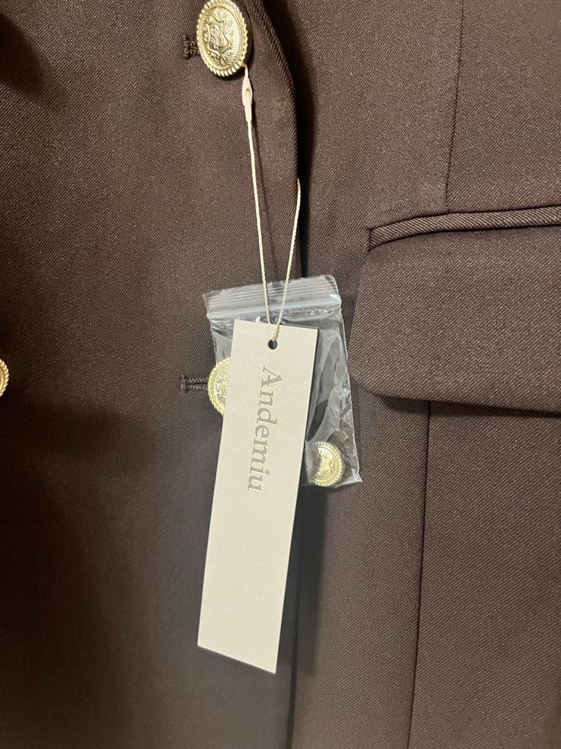 秋新作Andemiu定評のキンボタンジャケット 新色ダークブラウン