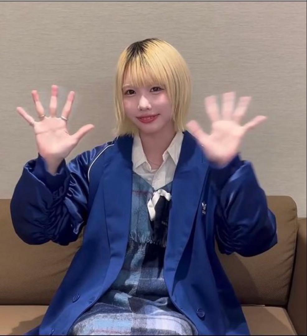 adidas テーラードジャケット