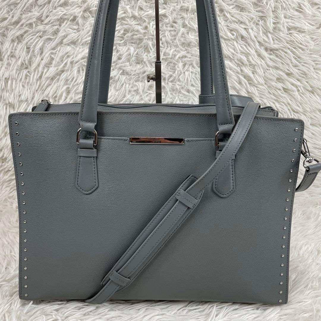 希少　TUMI Eliza 2way ビジネスバッグ スタッズ グレー