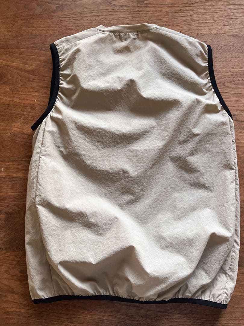 新品　static orbit winter vest Dune XSサイズ