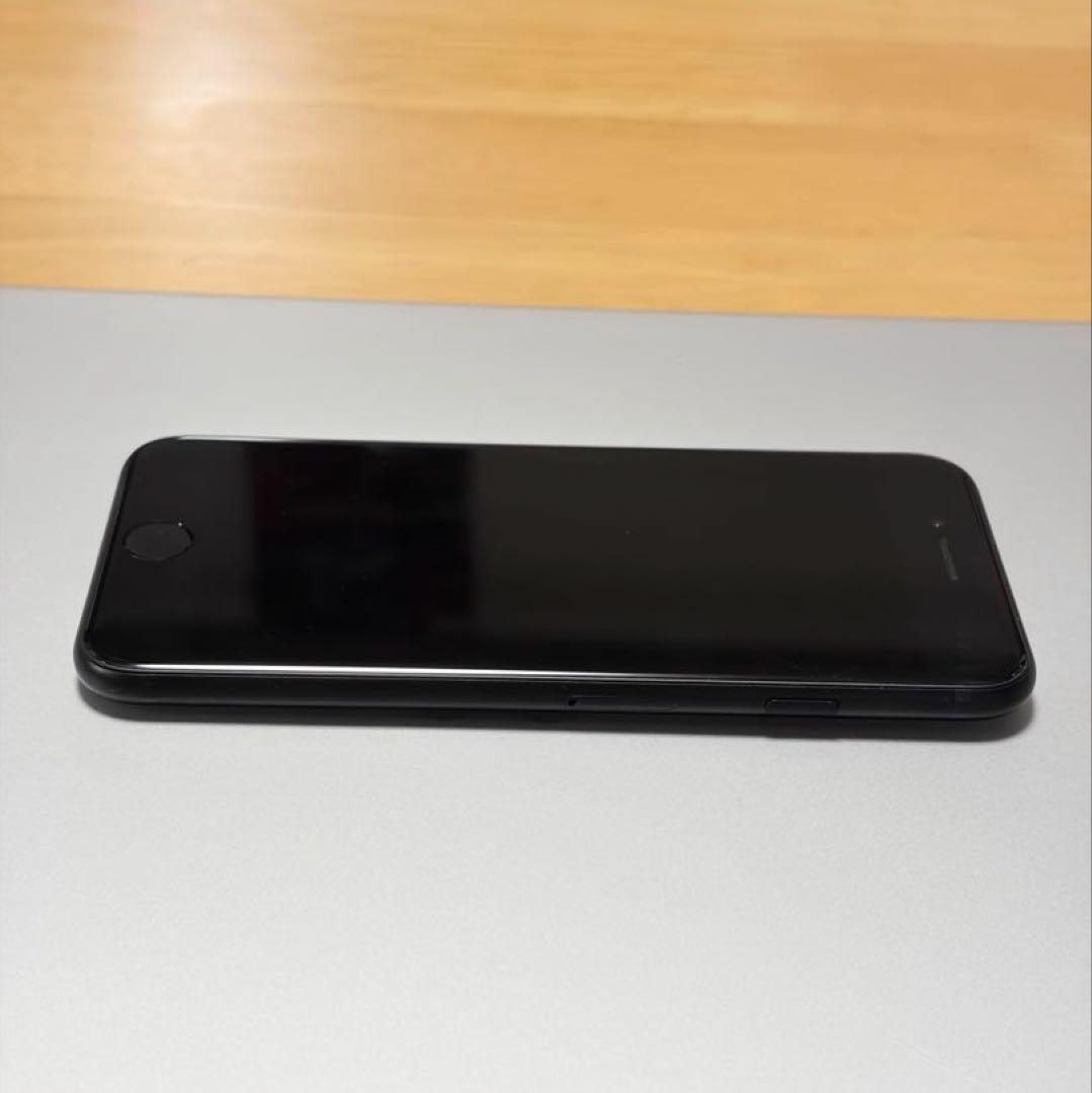 Apple iPhone SE3 ブラック