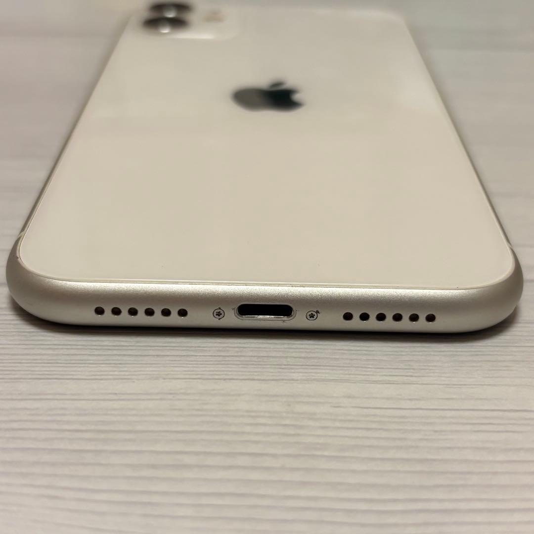 iPhone11 128GB ホワイト 画面ヒビあり 中古品