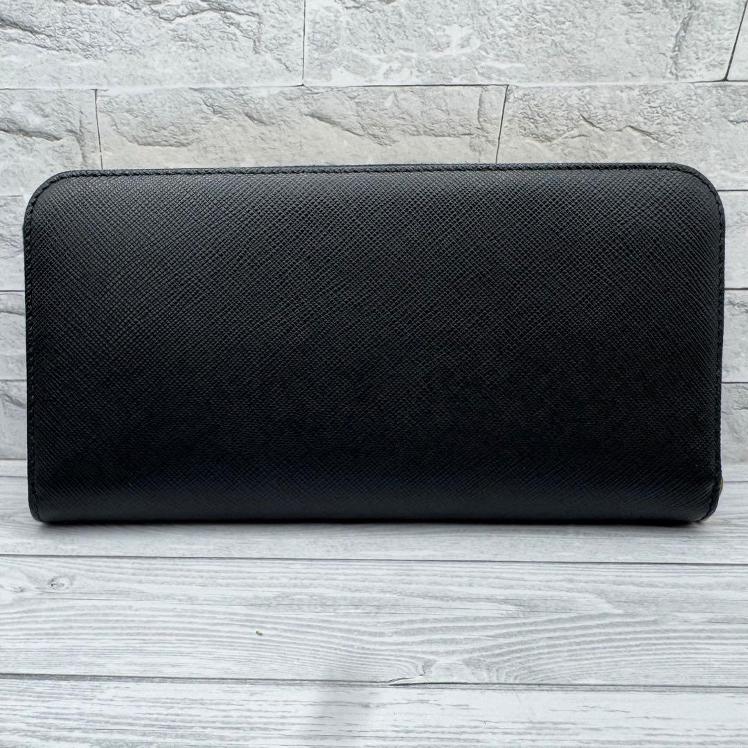 【未使用級】プラダ 長財布 サフィアーノトライアングル ラウンドジップ　ブラック