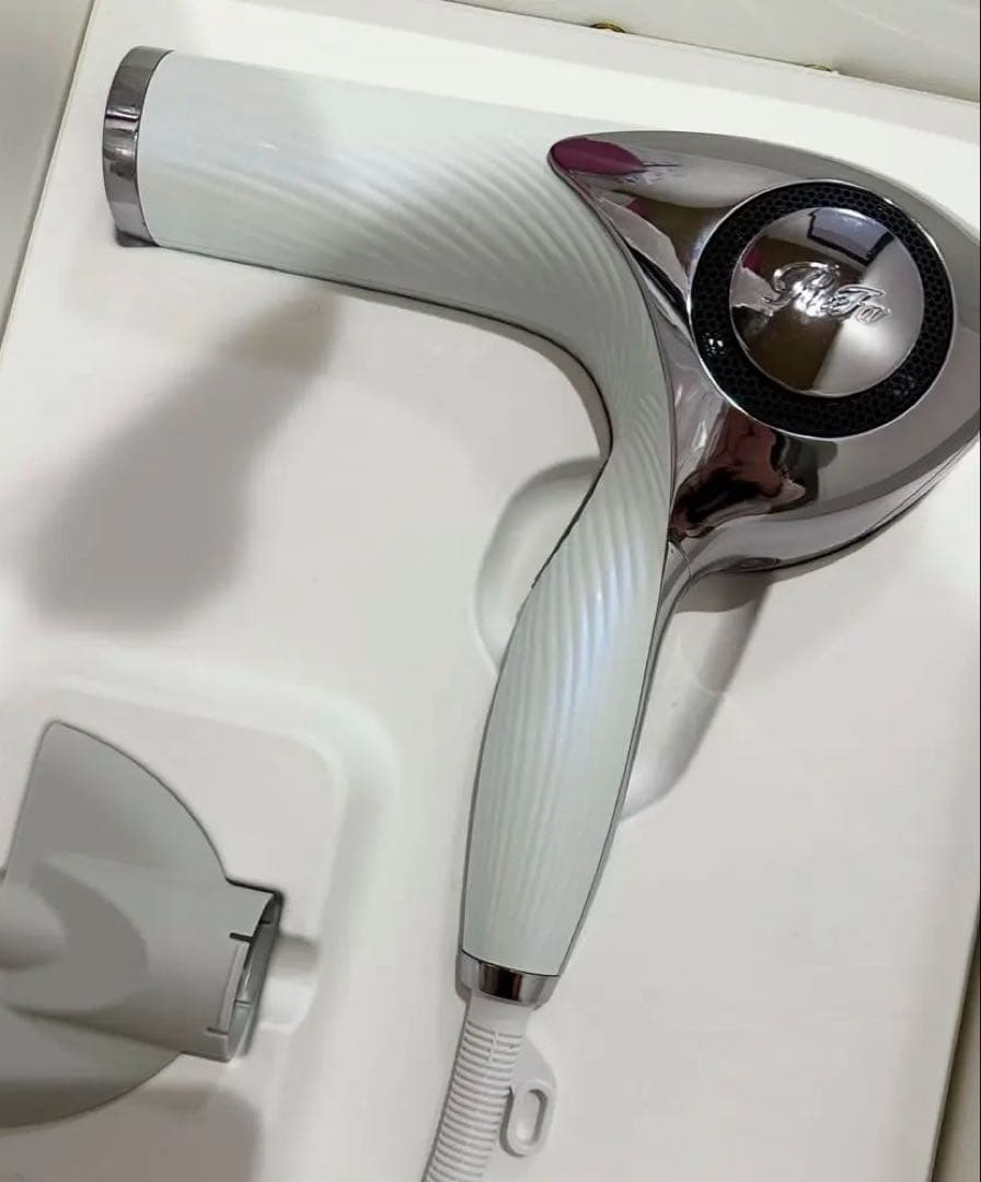 ホワイト ヘアドライヤー スタンド付き2024制