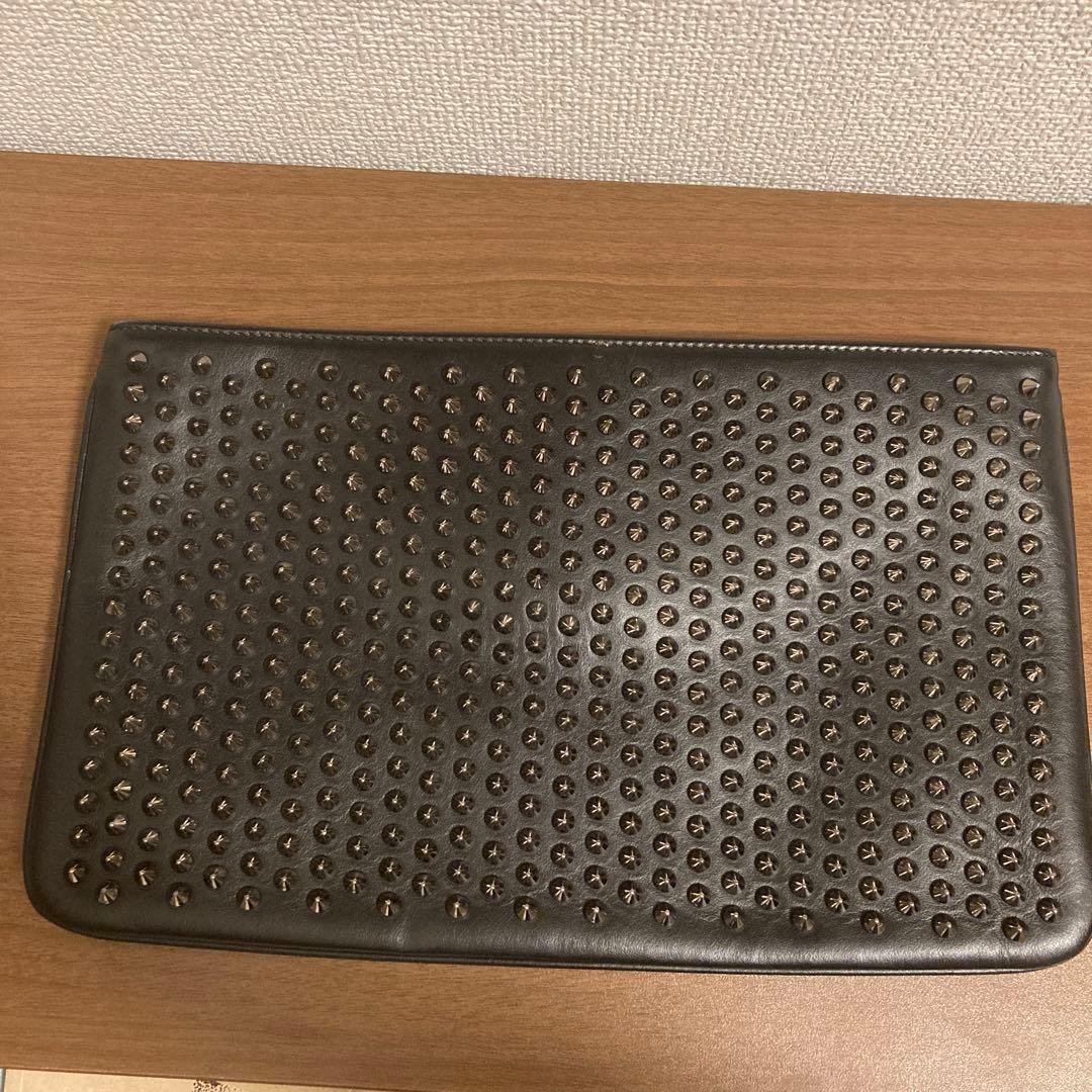 Christian Louboutin スタッズクラッチバッグ