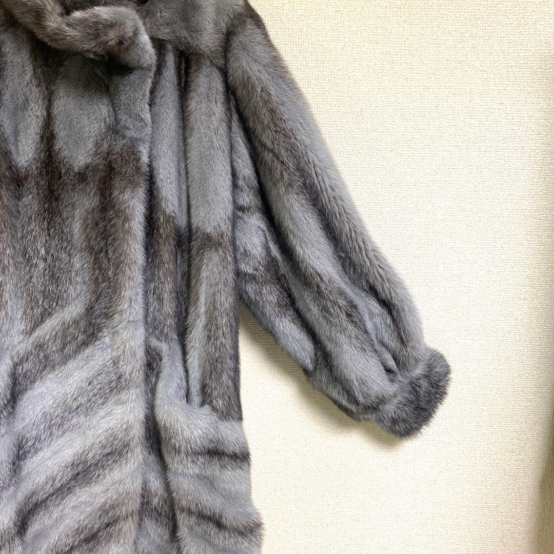グレー 毛皮コート ボタン付き