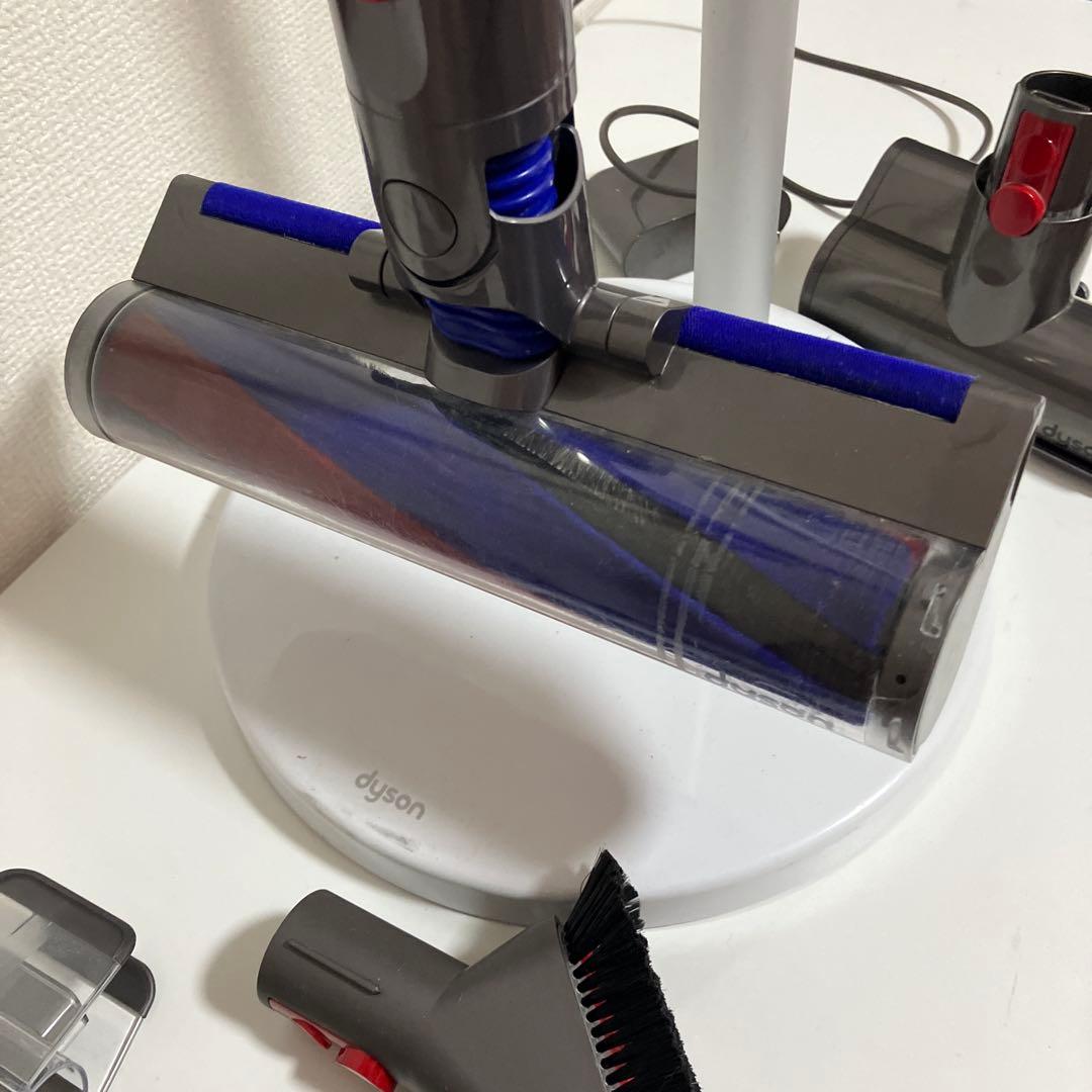 ⭐掃除機　ダイソン　SV20　一式セット　本体　ヘッド　パイプ　スタンド　付属品