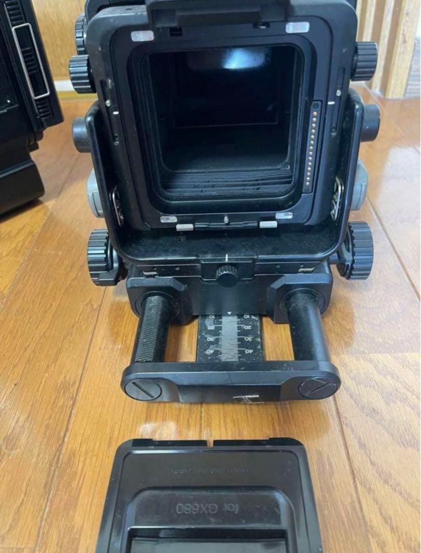 FUJI GX680 Professional 中判カメラ