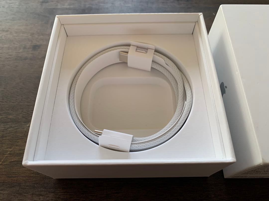 (使用少なめ)Apple AirPods Pro2(ケース付き)