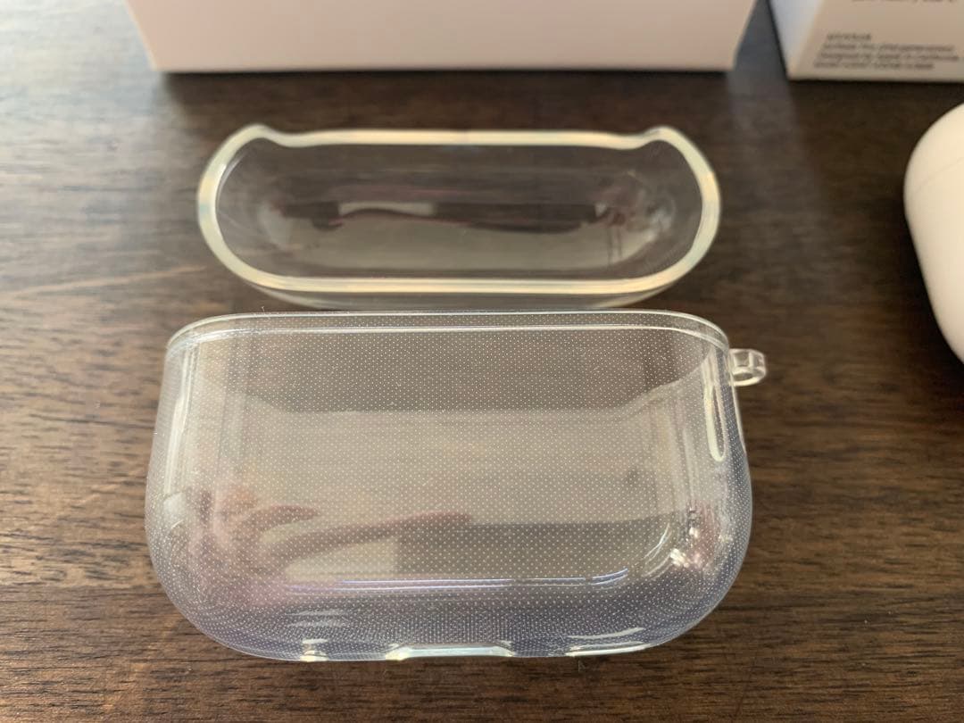 (使用少なめ)Apple AirPods Pro2(ケース付き)