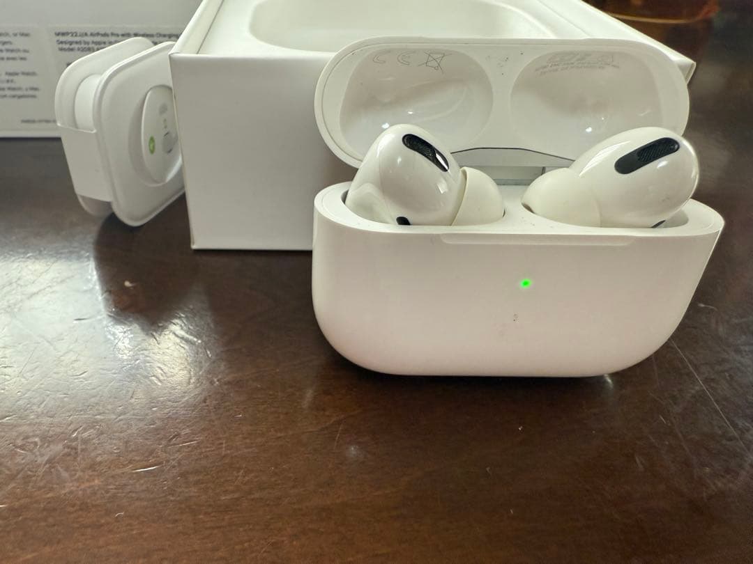 AirPods Pro ホワイト