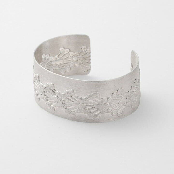 アガット*agete*　シルバーバングル　新品未使用